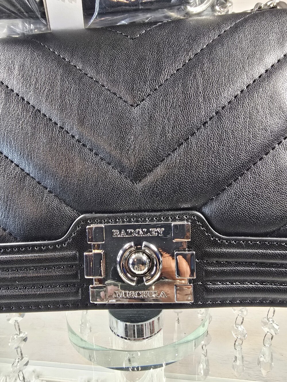 Badgley Mischka Black Quilted Shoulder Bag with White Logo Pouch - Picture 5 of 11